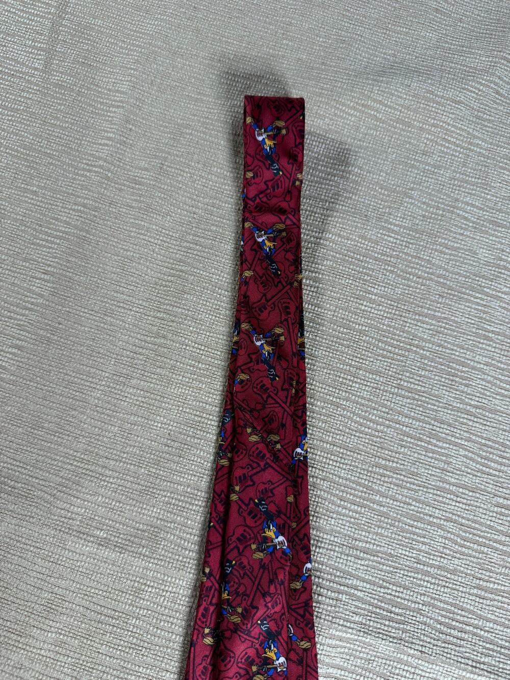 Vintage 1997 Looney Tunes Daffy Duck Guitar Tie Tie Rack Warner Bros Red 90s